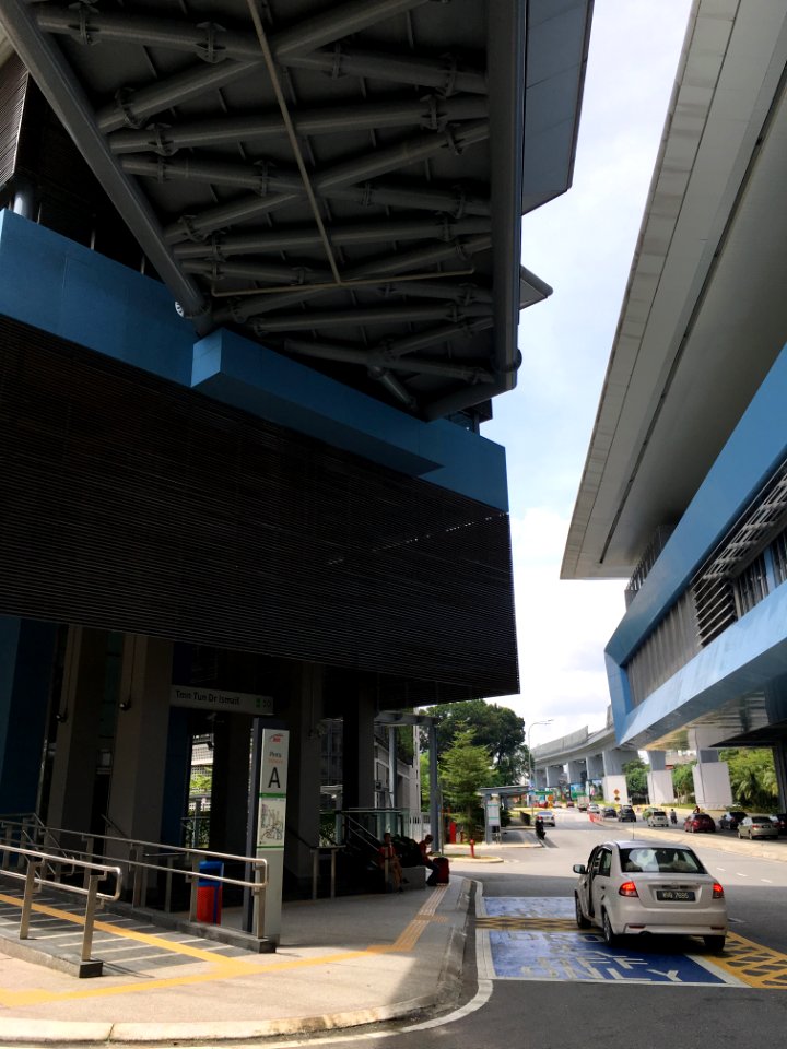 SBK Line Taman Tun Dr Ismail Entrance A 4