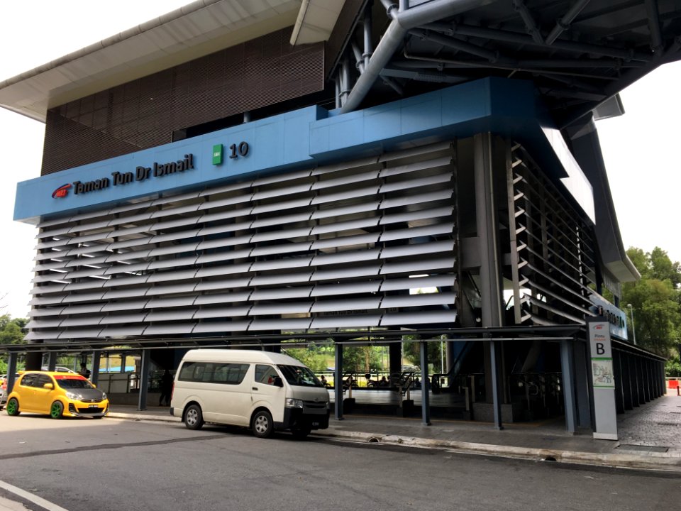 SBK Line Taman Tun Dr Ismail Entrance B 1