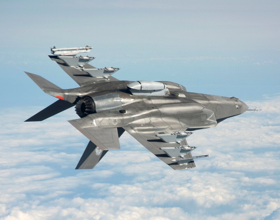F-35b joint strike fighter airplane