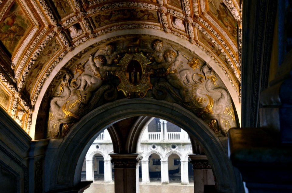 Scala d'Oro Doge's Palace 02032015 01