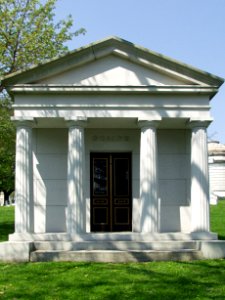Scaife Mausoleum, Allegheny Cemetery, 2015-05-06, front