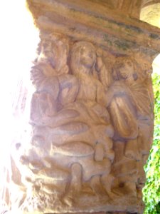Santillana del Mar - Colegiata de Santa Juliana, claustro, capiteles 05