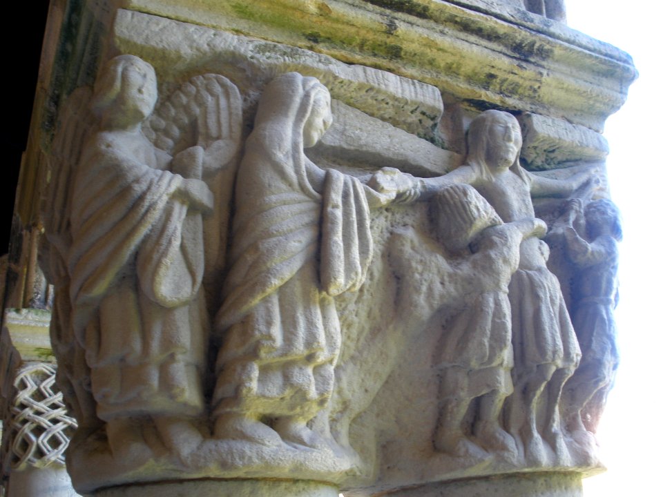 Santillana del Mar - Colegiata de Santa Juliana, claustro, capiteles 19