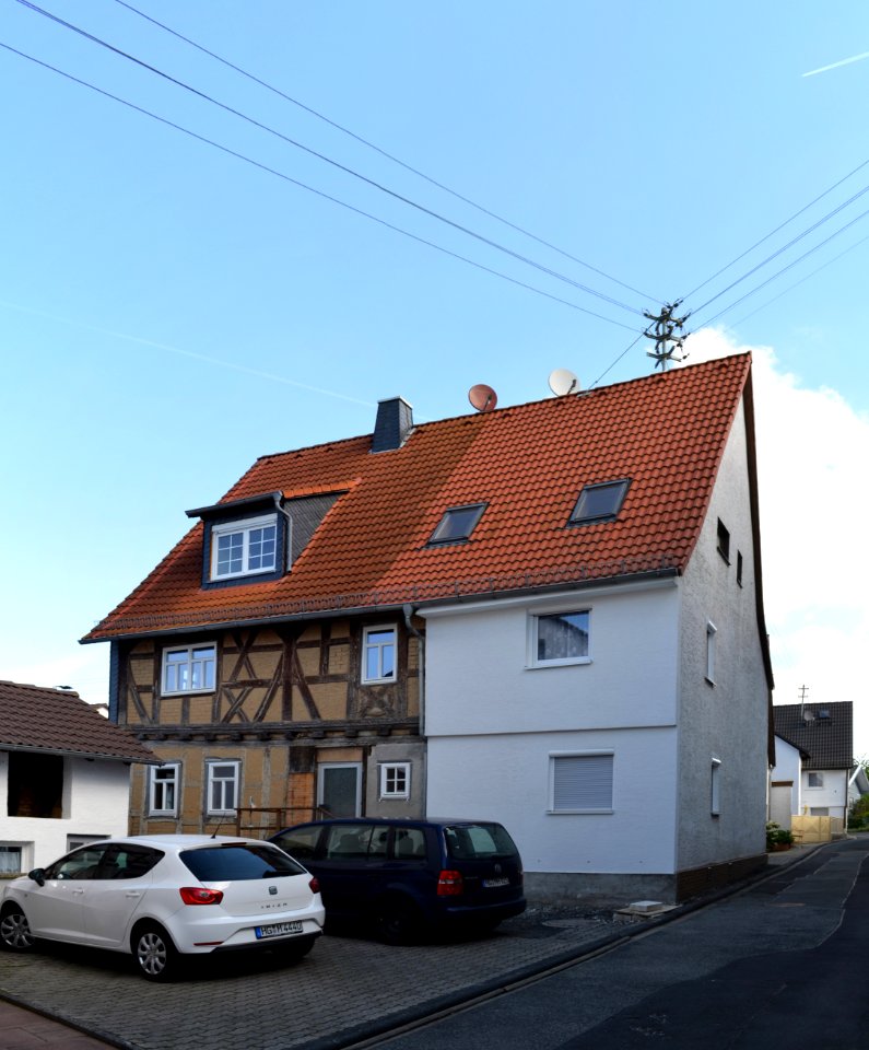 Schlossborn, Burgstraße 2-4