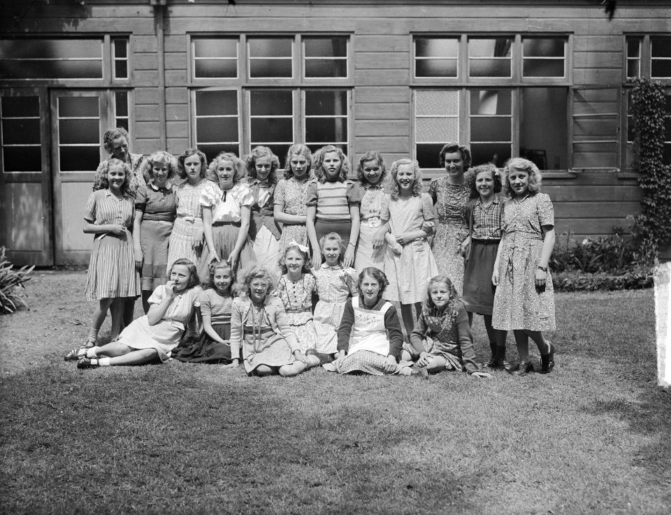 School Nijverheidsschool voor Meisjes , Emmastraat 22 Gorinchem, Bestanddeelnr 903-4238