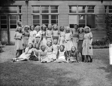 School Nijverheidsschool voor Meisjes , Emmastraat 22 Gorinchem, Bestanddeelnr 903-4238