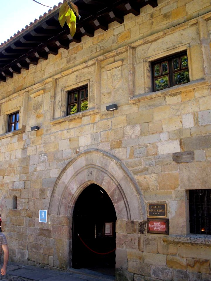 Santillana del Mar - Casa de Leonor de la Vega (Hotel Casa del Marqués)
