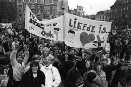 Scholierenstaking tegen kruisraketten scholieren op de Dam, Bestanddeelnr 933-4740
