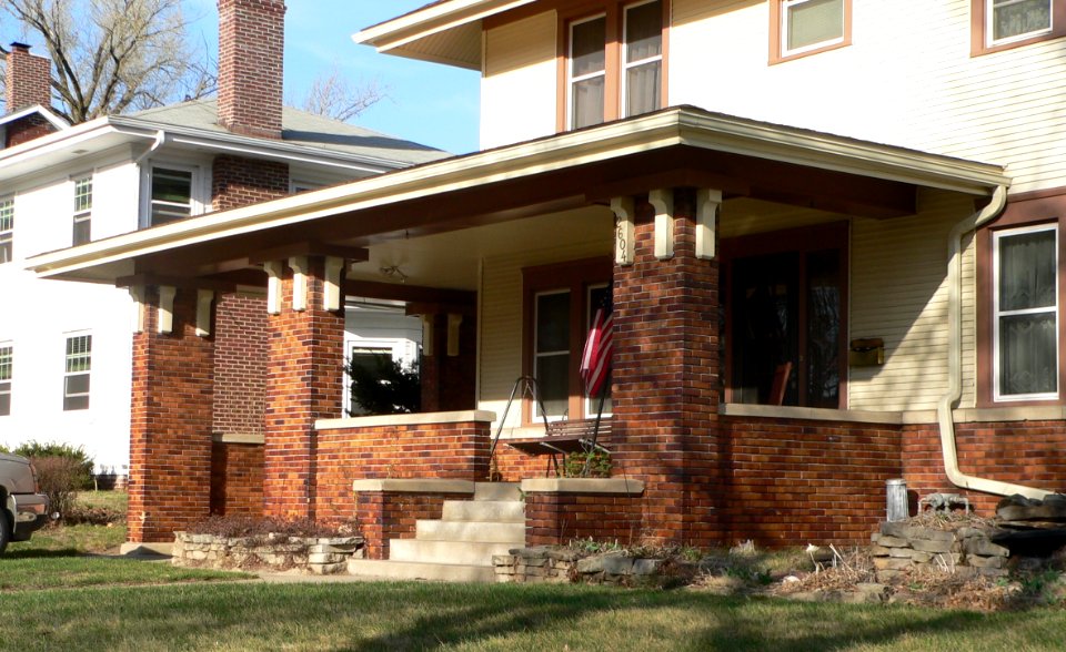 Schulein house (Sioux City) porch 1