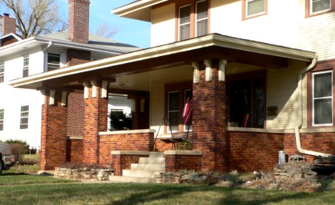 Schulein house (Sioux City) porch 1