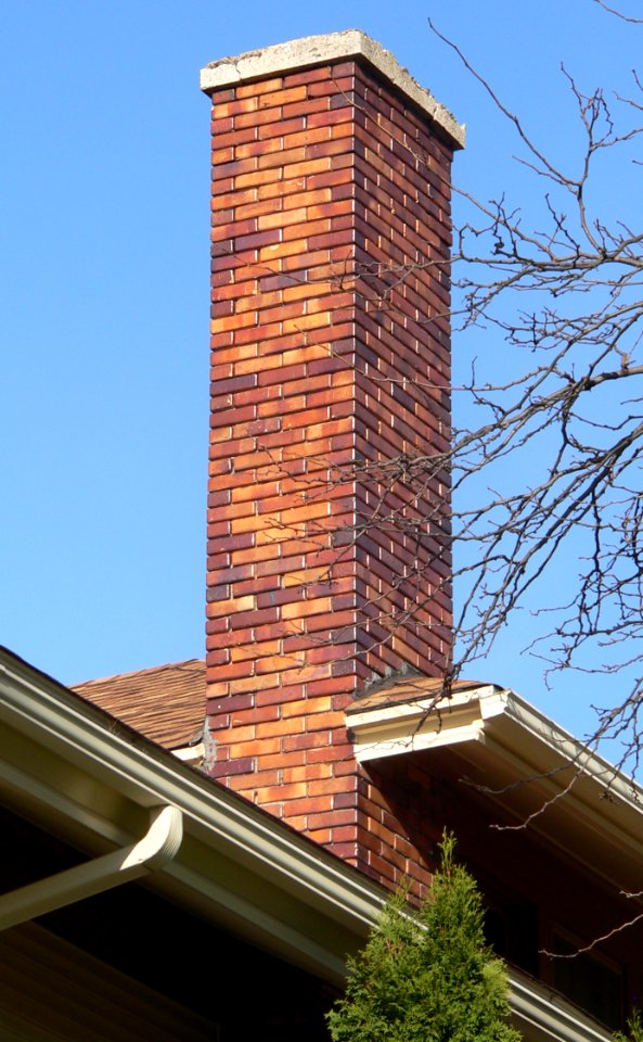 Schulein house (Sioux City) chimney 2
