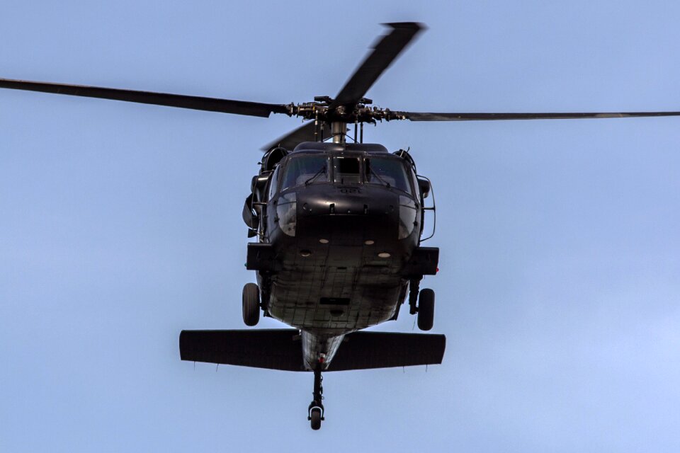 Helicopter pilot transportation