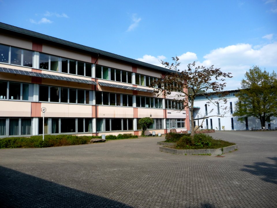 Schule Lambrecht 10