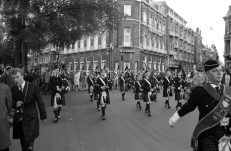 Schotse band in Amsterdam, Bestanddeelnr 912-7886