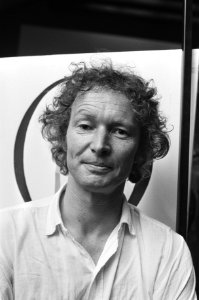 Schrijver Guus Kuijer, Bestanddeelnr 930-4335