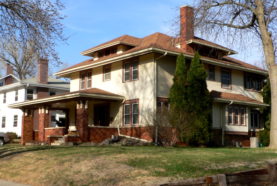 Schulein house (Sioux City) from SW 2