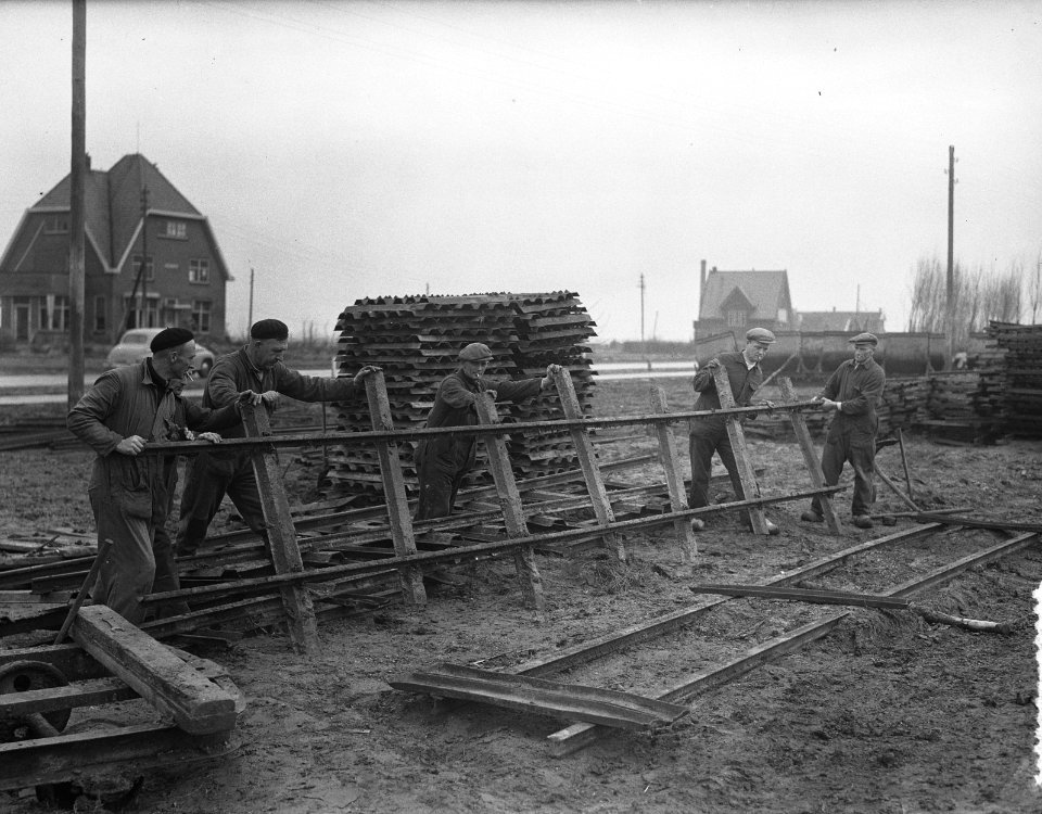 Schouwen Duiveland nog steeds triest. Nieuwerkerk, Bestanddeelnr 906-3546