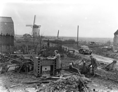 Schouwen Duiveland nog steeds triest. Nieuwerkerk, Bestanddeelnr 906-3548