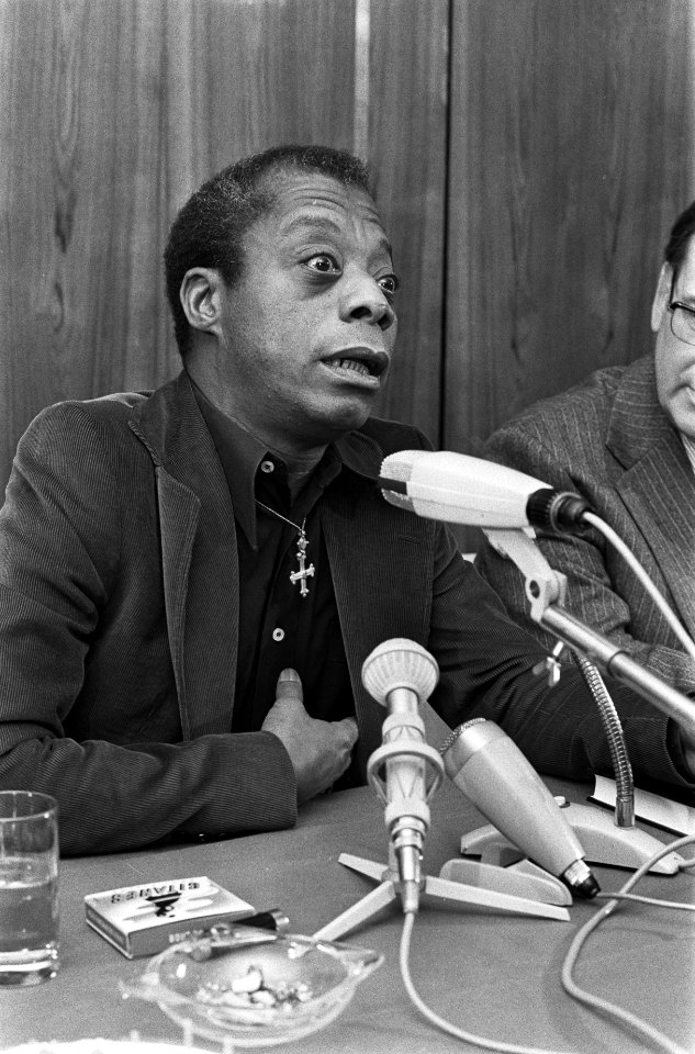 Schrijver James Baldwin presenteert nieuw boek op persconferentie in Americainho, Bestanddeelnr 927-5828