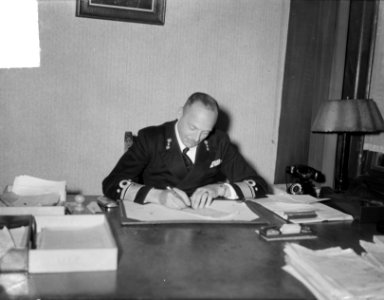 Schout-bij-Nacht F.J. (Frederik Jentje) Kist (opvolger Vice Admiraal Pinke ) , Bestanddeelnr 903-4319