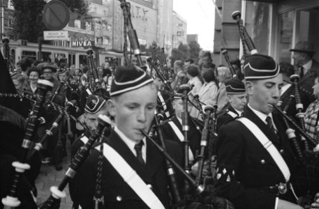 Schotse band in Amsterdam, Bestanddeelnr 912-7885