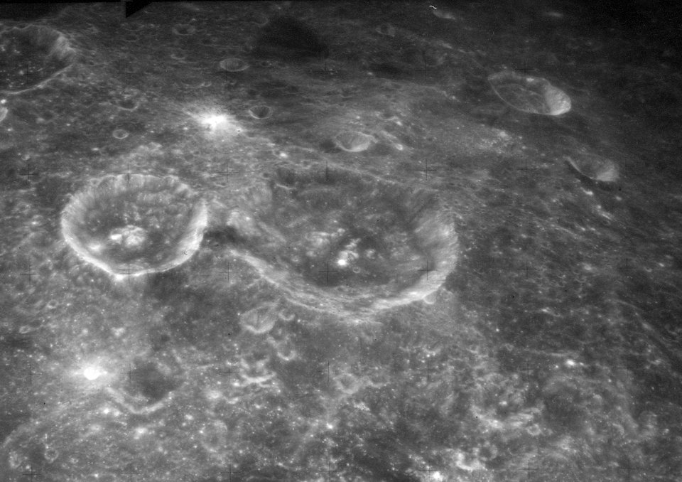 Schubert crater vicinity AS15-M-0795