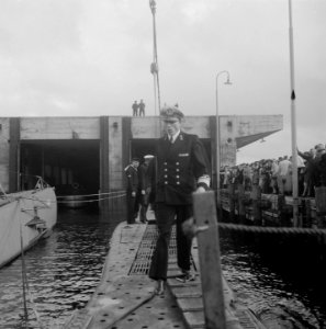 Schout bij Nacht. Willinge verlaat Zeehond, Bestanddeelnr 903-0020