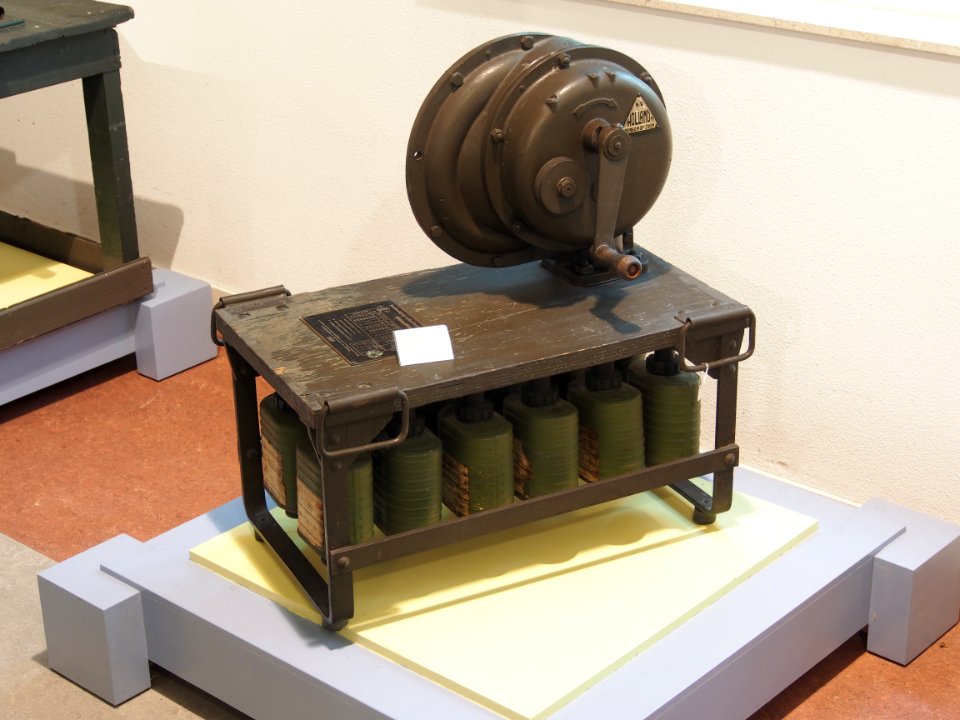 SchuilplaatsgasfilterTOESTEL Nederland uit 1939, Geniemuseum Vught
