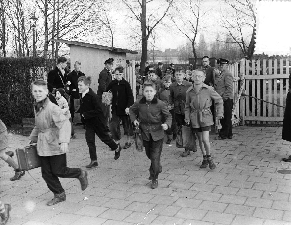 Schoolvoetbal Amsterdam, Bestanddeelnr 906-4045