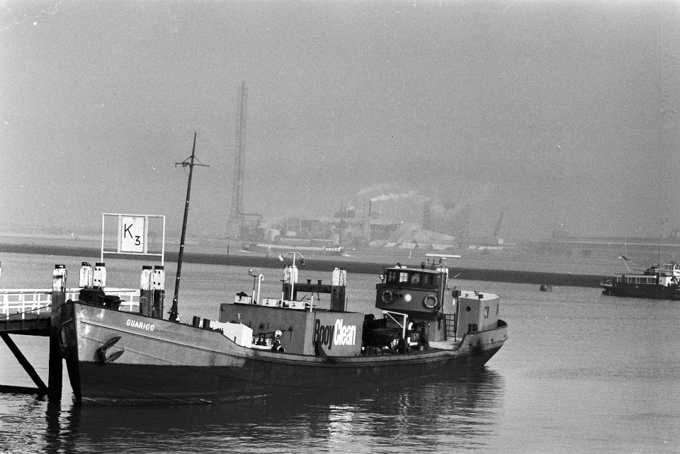 Schoonmaakschip van Booy Clean, Bestanddeelnr 932-5269