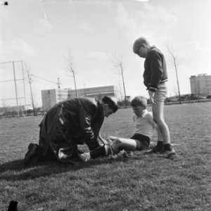 Schoolvoetbal paastoernooi op sportpark Buitenveldert, speler van de St. Michael, Bestanddeelnr 917-6531