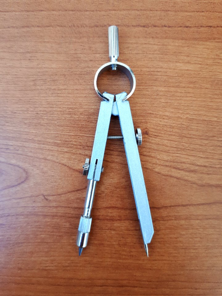 School compass - 9 cm - B