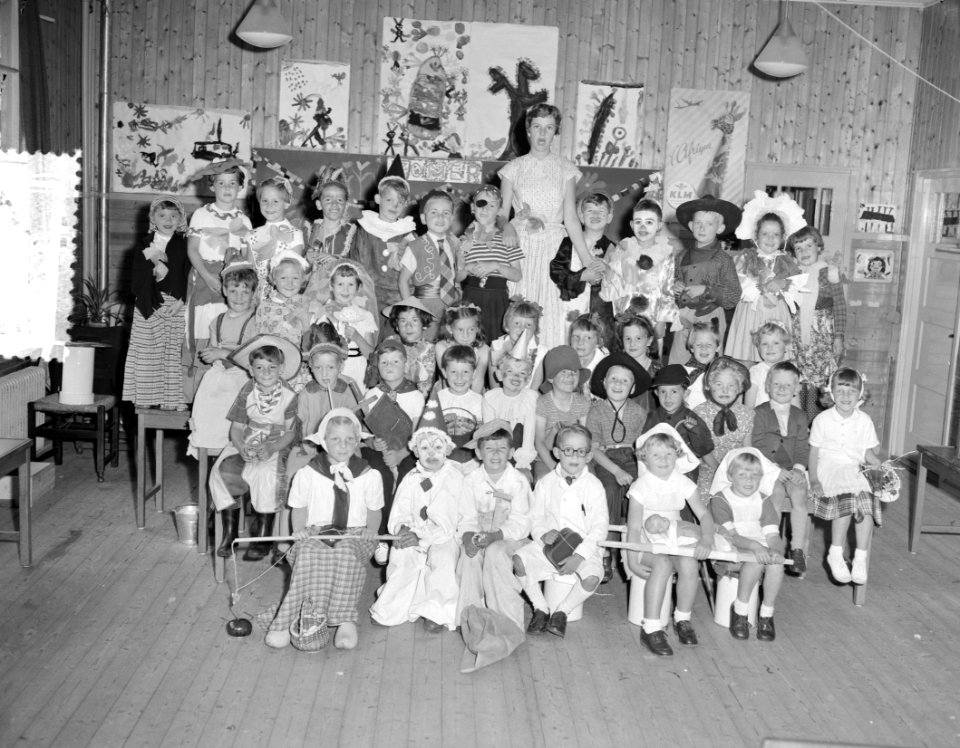 Schoolfotos De Kiekneuzen , Uiterwaardenstraat 60, Bestanddeelnr 907-2087