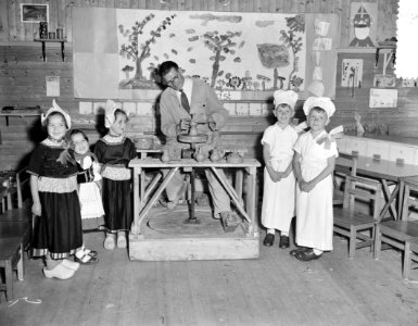 Schoolfotos De Kiekneuzen , Uiterwaardenstraat 60, Bestanddeelnr 907-2091