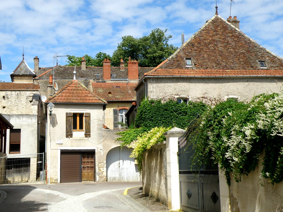 Santenay Rue Sainte-Agathe & Grande Rue