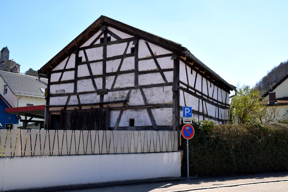 Scheune mit Kalkplattendach in Kipfenberg 1