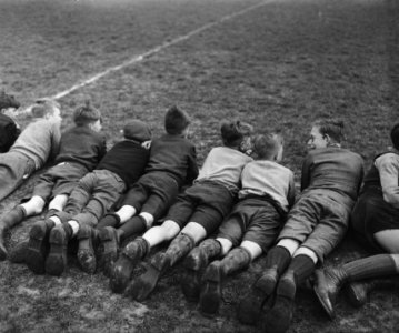 Schoolvoetbal, Bestanddeelnr 901-6756
