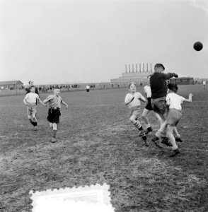 Schoolvoetbal, Bestanddeelnr 905-6647
