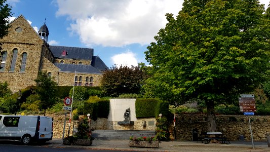 Schin op Geul-Ljubljanamonument (5)