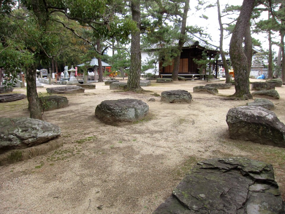 Sanuki-kokubunji-ato kondou