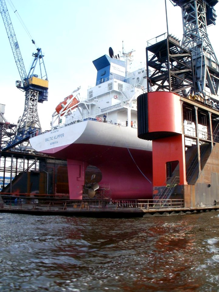 Schiff im Dock