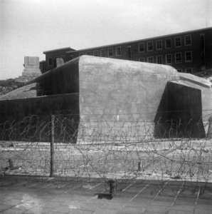Scheveningen, overzicht van de strand en boulevardversperringen Atlantikwall, Bestanddeelnr 900-6889