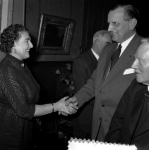 Schilder Colnot 70 jaar, receptie echtgenote van de schilder, Bestanddeelnr 908-2709