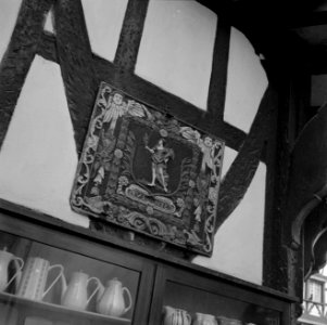 Schild boven een etalage in Bernkastel-Kues, Bestanddeelnr 254-4457