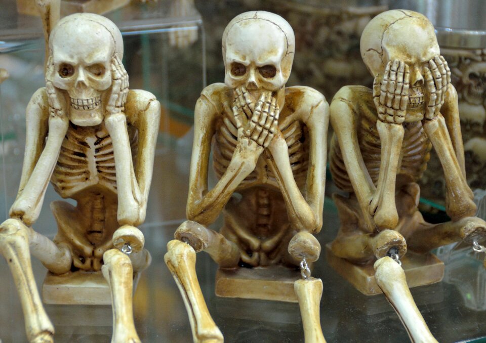 Speak no evil see no evil expression halloween