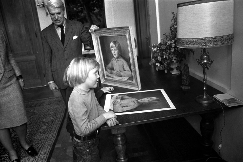 Schilderij van prins Willem Alexander tgv zesde verjaardag, Bestanddeelnr 926-3498