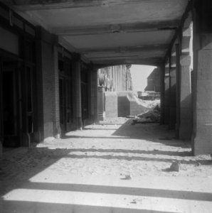 Scheveningen, overzicht van de strand en boulevardversperringen Atlantikwall, Bestanddeelnr 900-6902
