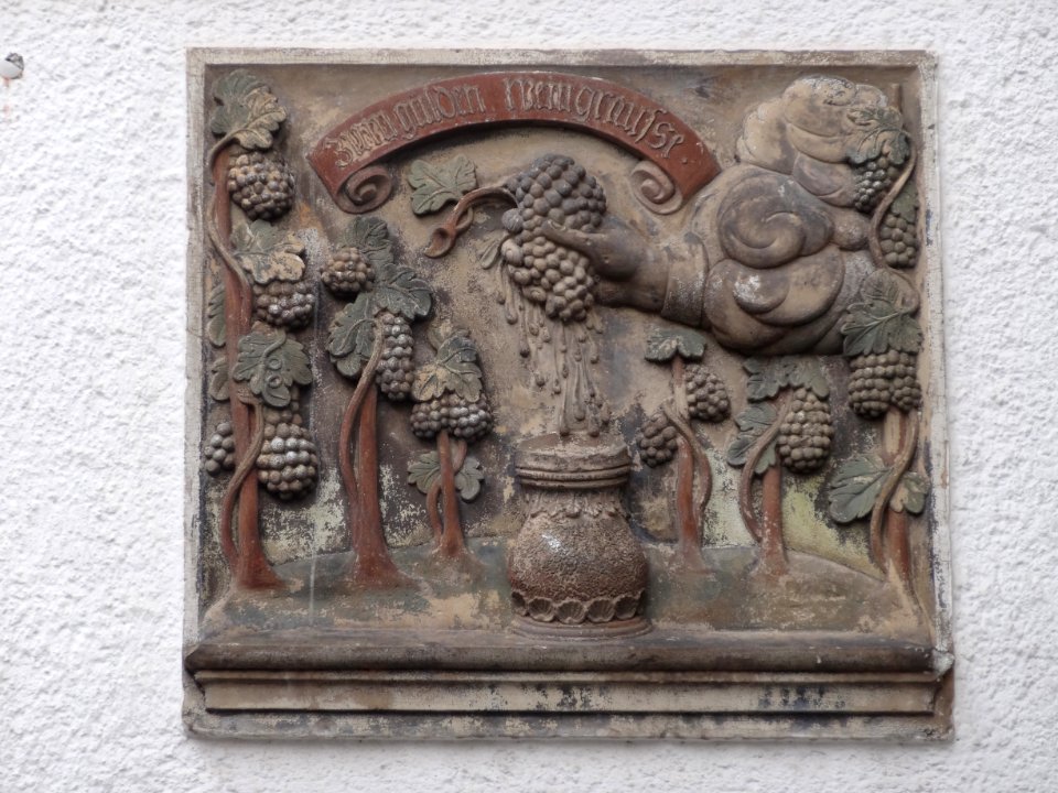 Schild an einem Haus in Gotha
