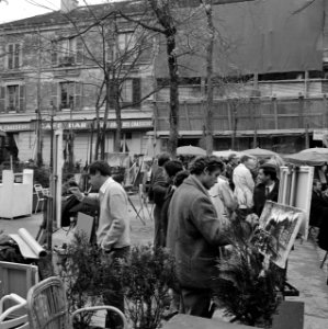 Schilders op de Place du Tertre in het hart van Montmartre, Bestanddeelnr 254-0486