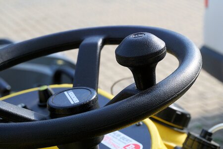 Handlebars steering control